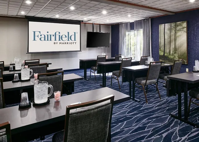 Fairfield Inn & Suites Detroit Livonia
